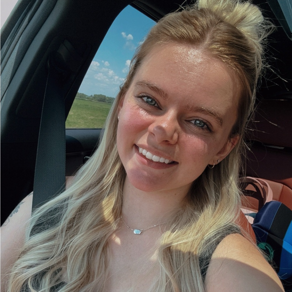 Meet your Posher, Hailey